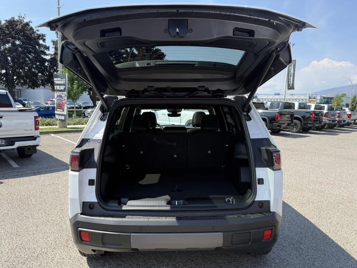 New 2026 White Jeep Limited image 6