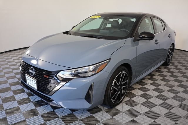 Used 2024 Gray Nissan SR image 3