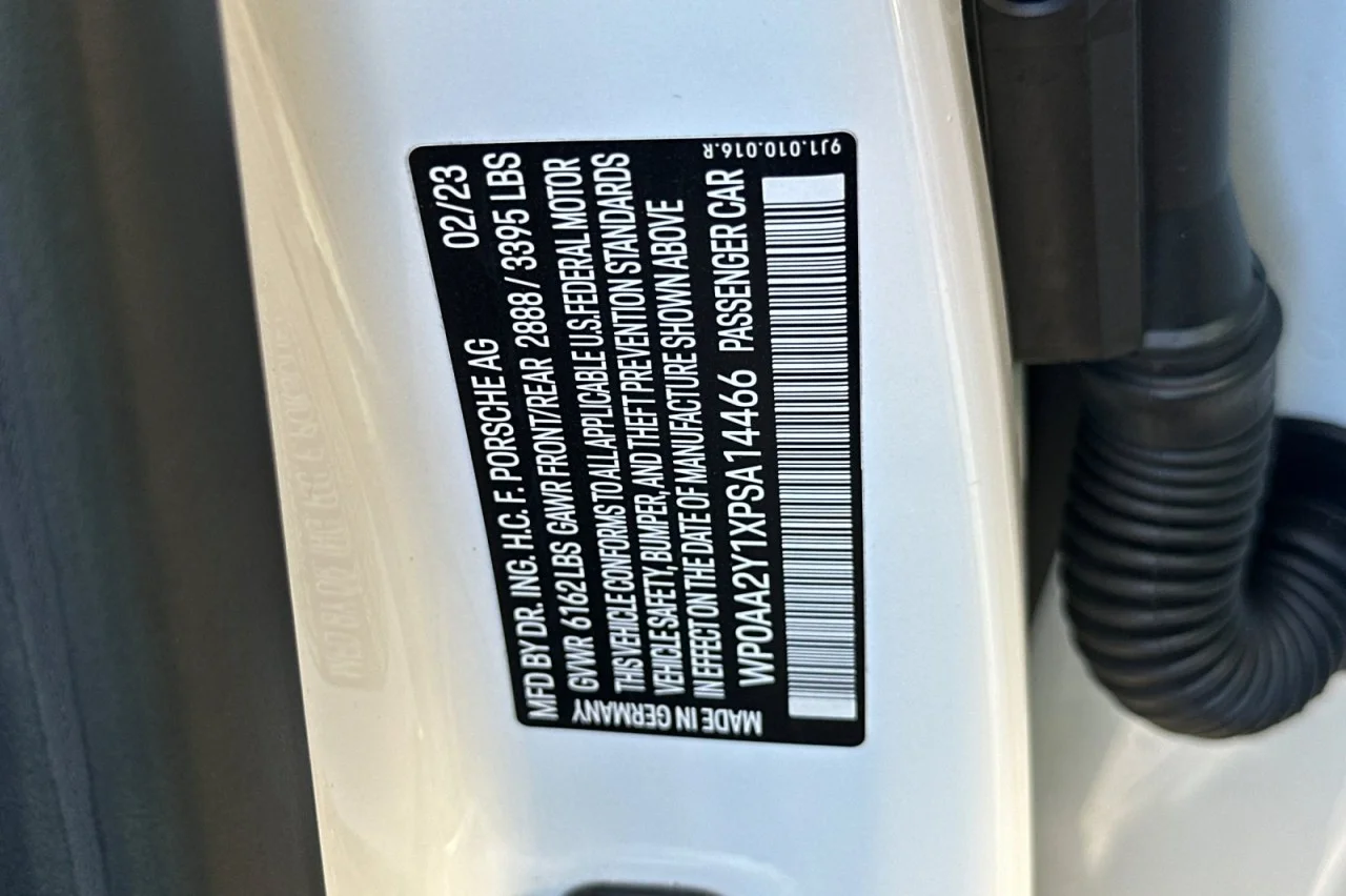 Used 2023 White Porsche Base image 27