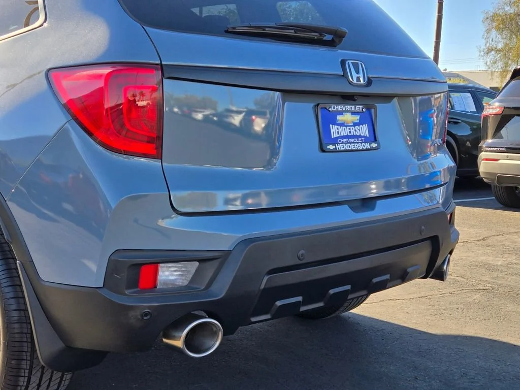Used 2023 Gray Honda EX-L image 5
