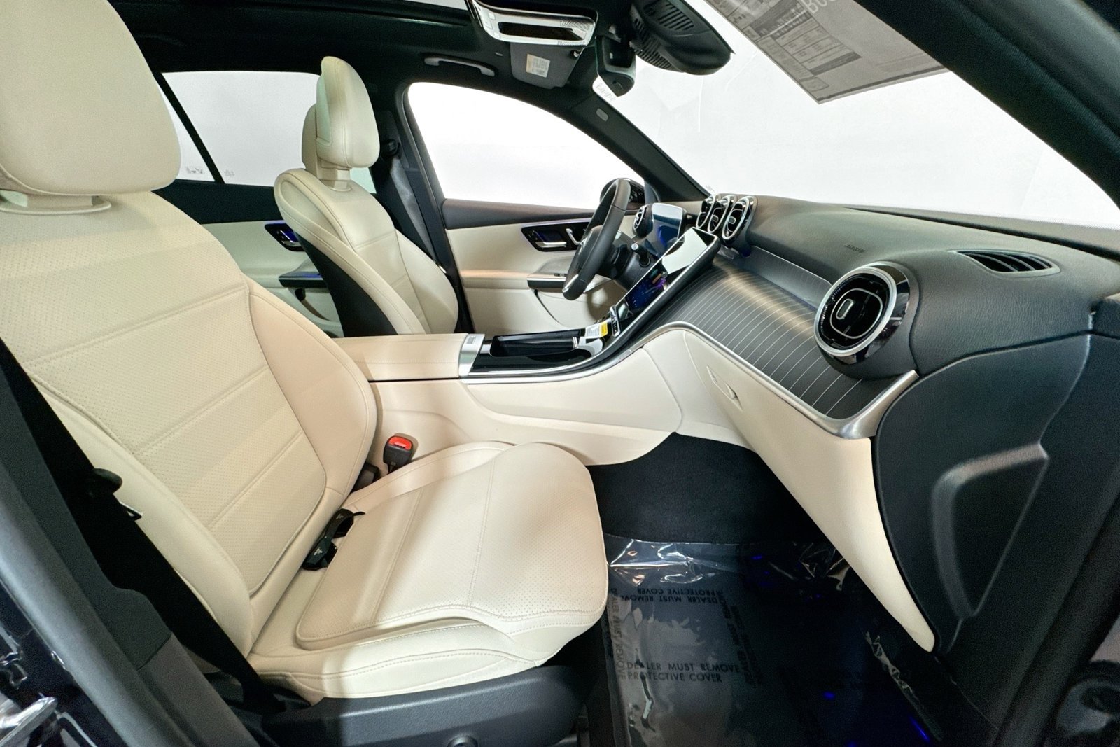 New 2026 Obsidian Black Metallic Mercedes-Benz GLC 300 image 26