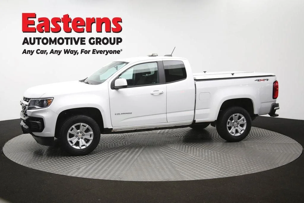 Used 2022 White Chevrolet LT image 61