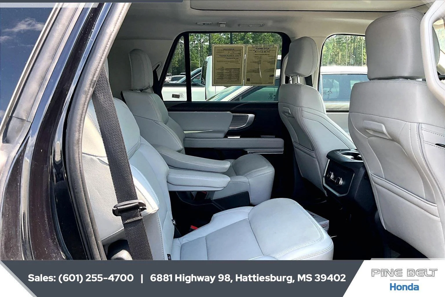 Used 2025 Agate Black Ford Platinum image 3