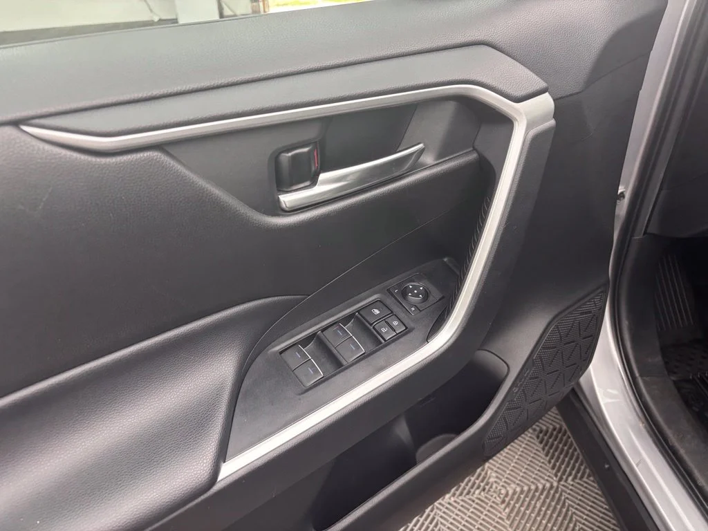 Used 2022 Silver Toyota SE image 17