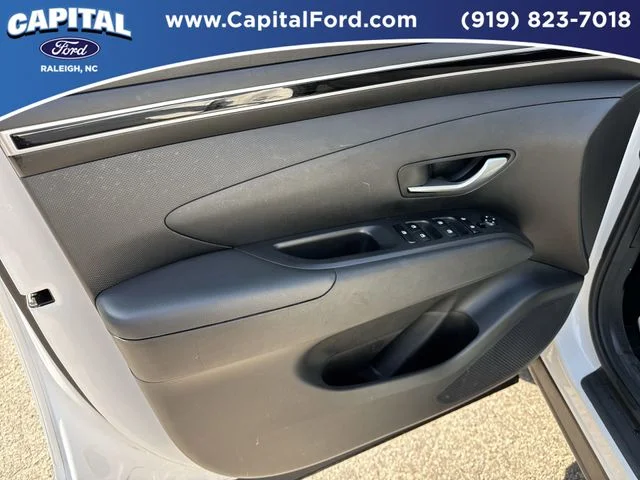 Used 2023 White Hyundai SEL image 20
