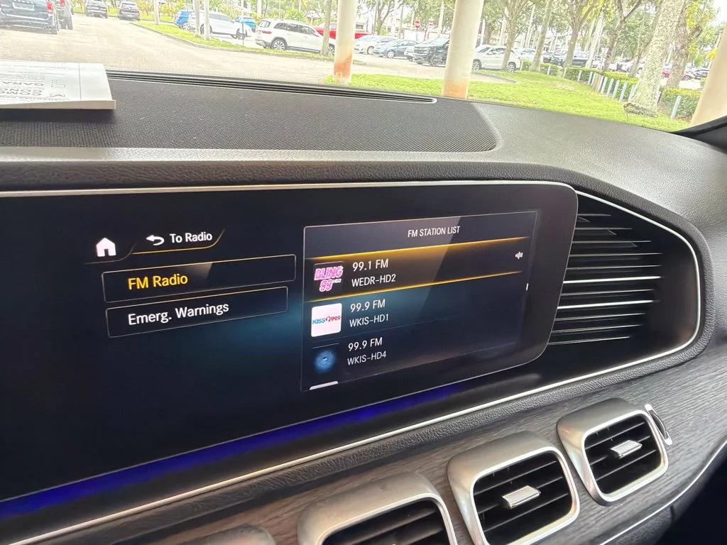 Used 2020 White Mercedes-Benz GLE 350 image 7