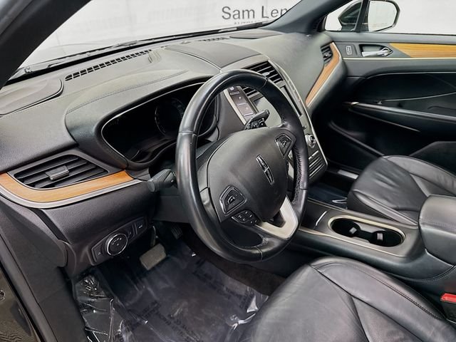 Used 2019 Black Lincoln Reserve image 9