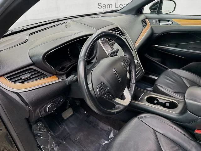 Used 2019 Black Lincoln Reserve image 9