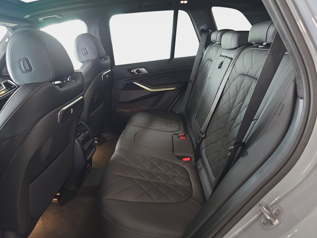 New 2026 Brooklyn Grey Metallic BMW sDrive40i image 9