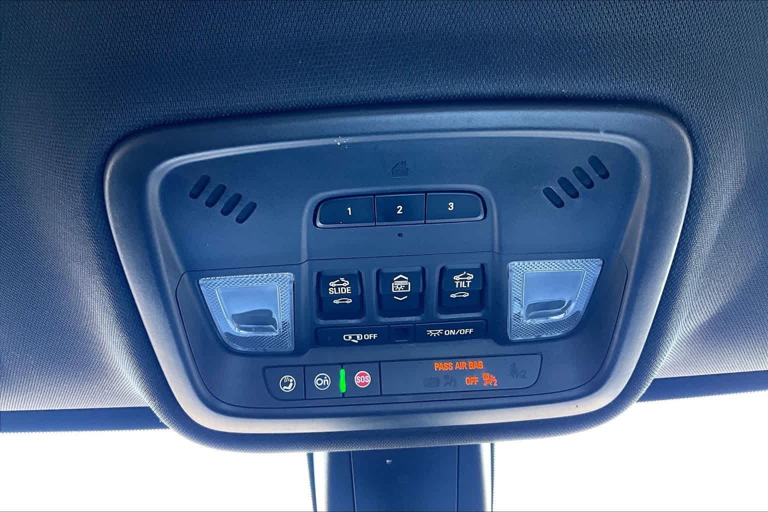 2023 Chevrolet Traverse Premier - Photo 31