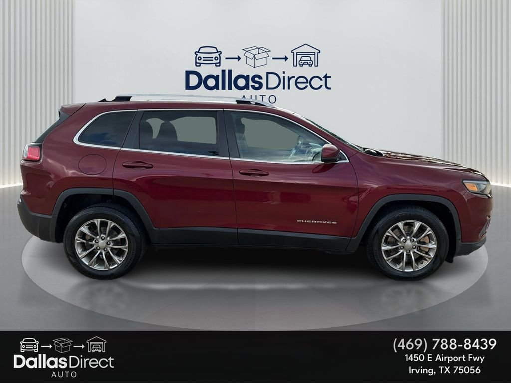 Used 2019 Velvet Red Pearlcoat Jeep Latitude Plus image 5