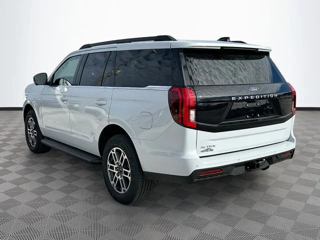 New 2026 Silver Metallic Ford Active image 4