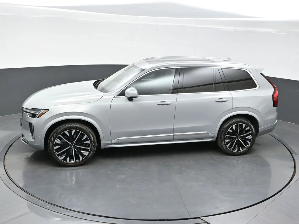 New 2026 Vapour Grey Volvo Plus image 33