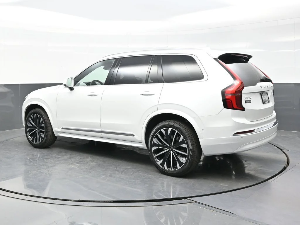 New 2026 Crystal White Volvo Plus image 4