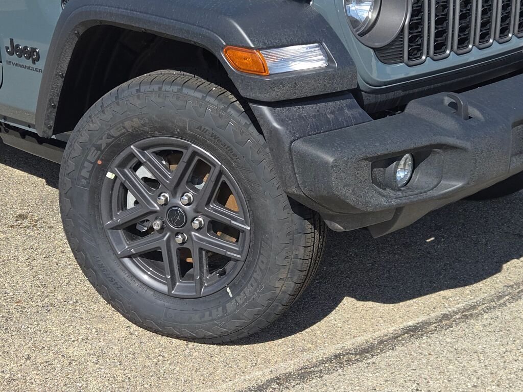 New 2026 Anvil Clear-Coat Exterior Paint Jeep Sport image 4