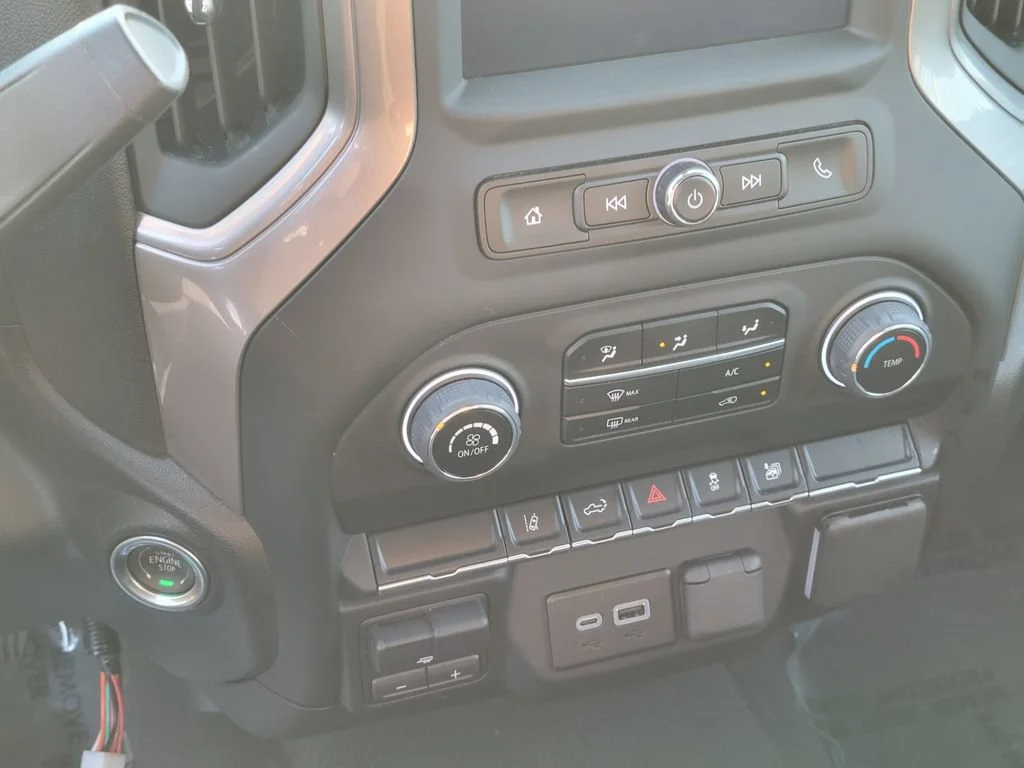 2025 Chevrolet Silverado 2500HD Custom - Photo 17