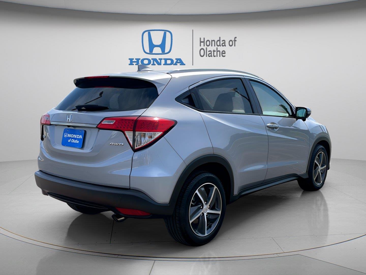 Certified Used 2022 Lunar Silver Metallic Honda AWD EX image 2