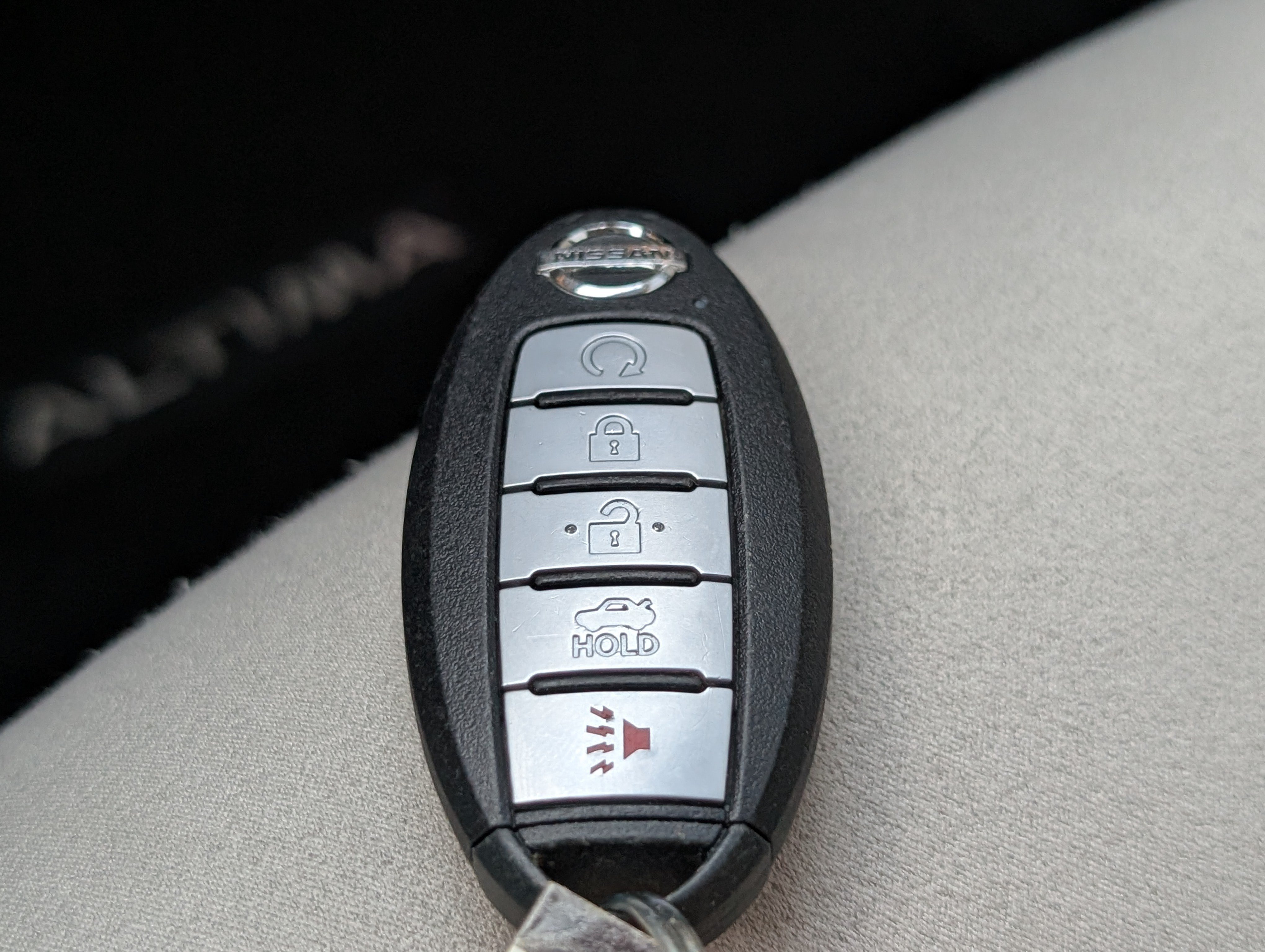 Used 2022 Pearl White Tricoat Nissan 2.5 SV image 29
