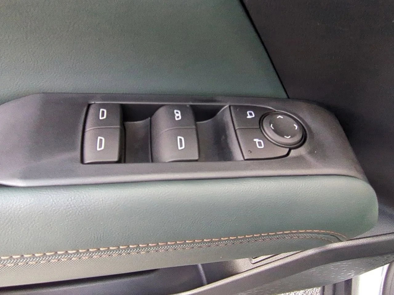 2026 GMC Terrain AT4 - Photo 23