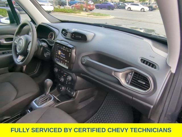 Used 2023 Gray Jeep Latitude image 47