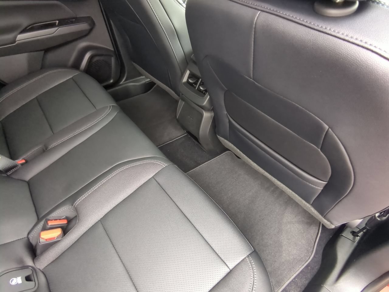 2026 Chevrolet Equinox EV 2LT - Photo 36