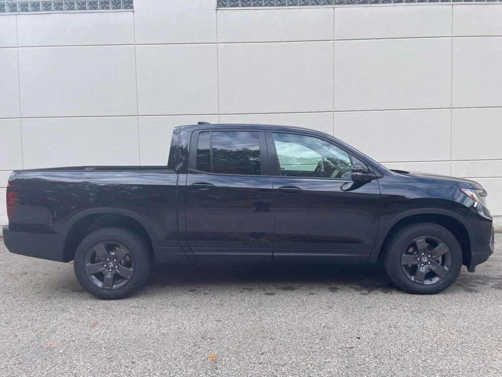 New 2026 Crystal Black Pearl Honda TrailSport image 4