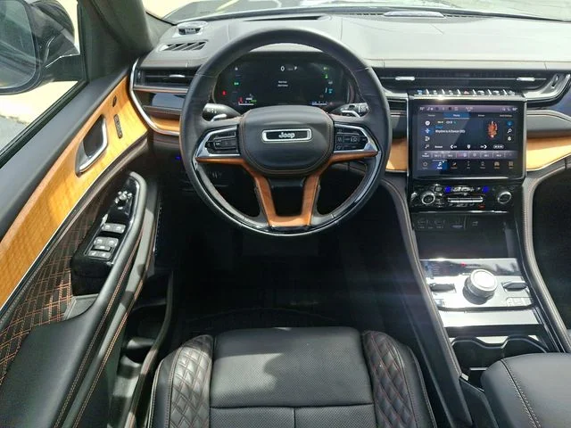 Used 2022 Gray Jeep Summit Reserve 4xe image 11
