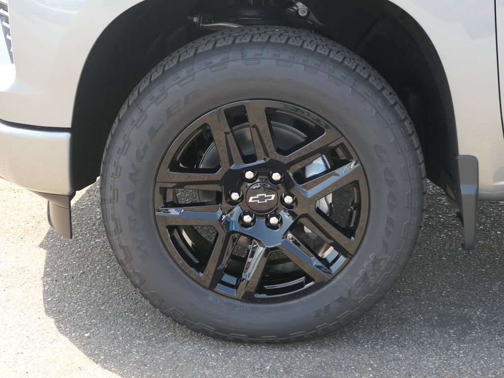 New 2026 Sterling Gray Metallic Chevrolet RST image 11