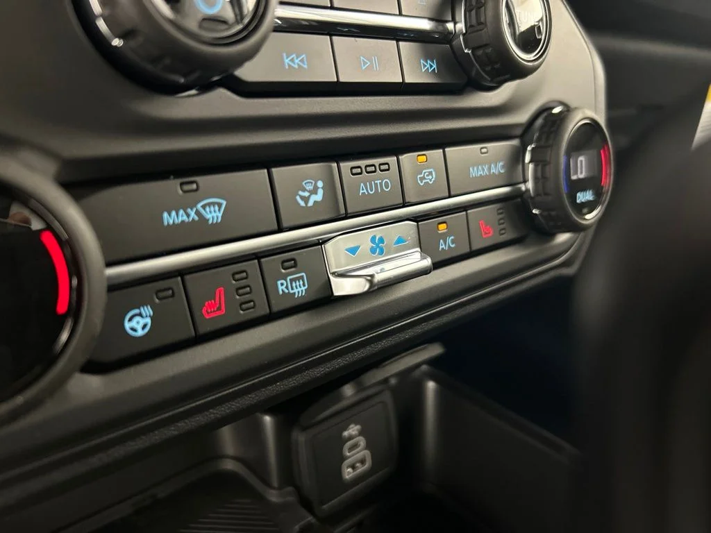 New 2026 Gray Ford Outer Banks image 22