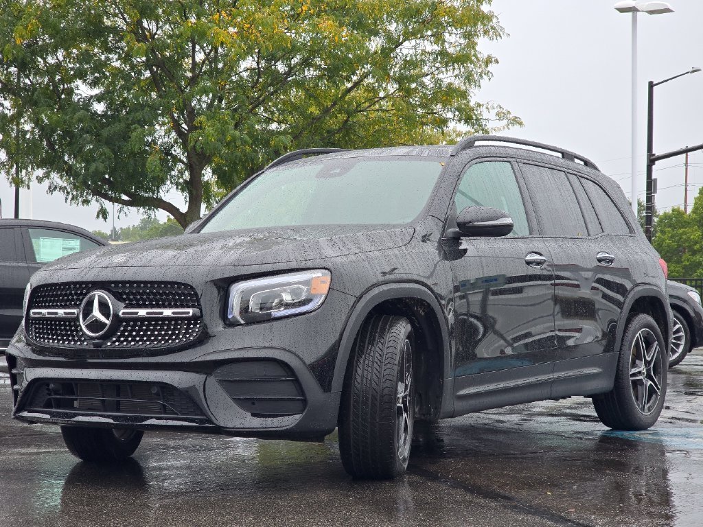 Certified Used 2023  Mercedes-Benz GLB 250 image 17