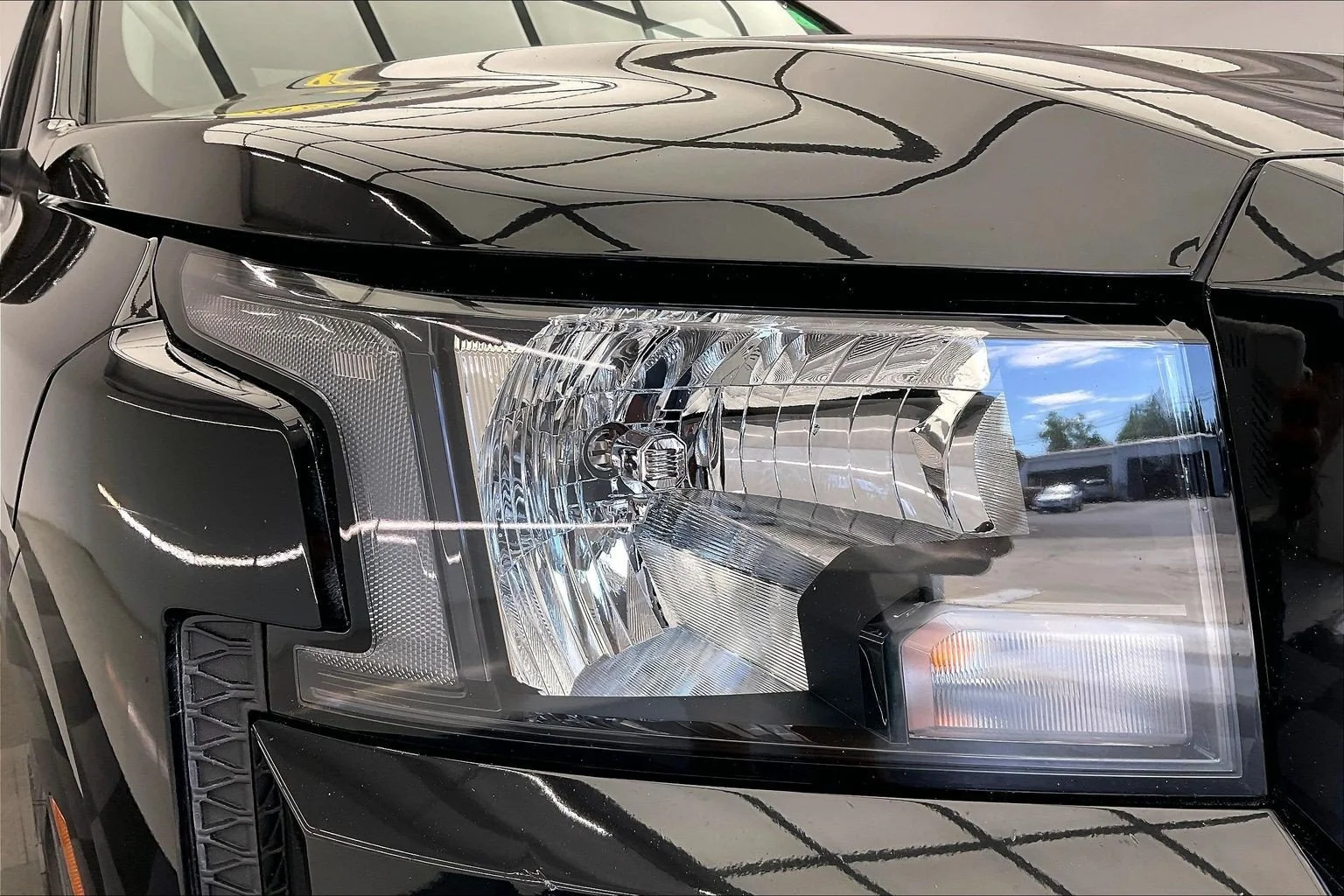 Used 2022 Super Black Nissan SV image 23