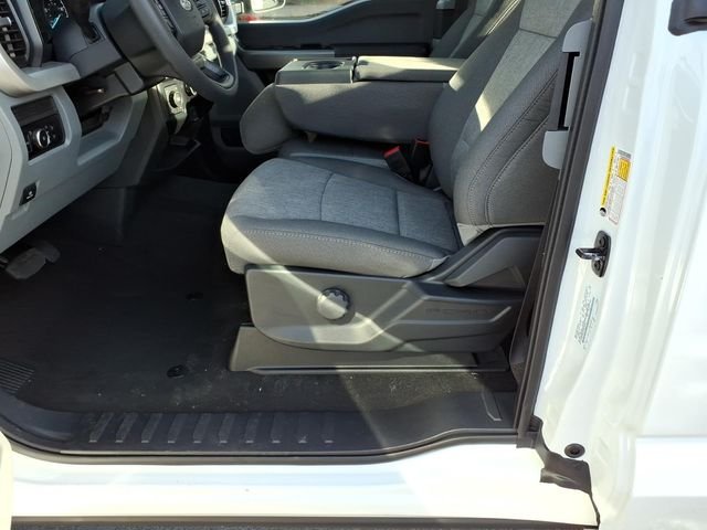 New 2026 Oxford White Ford F-350® XL image 18