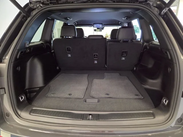Used 2025 Gray Jeep Limited image 16