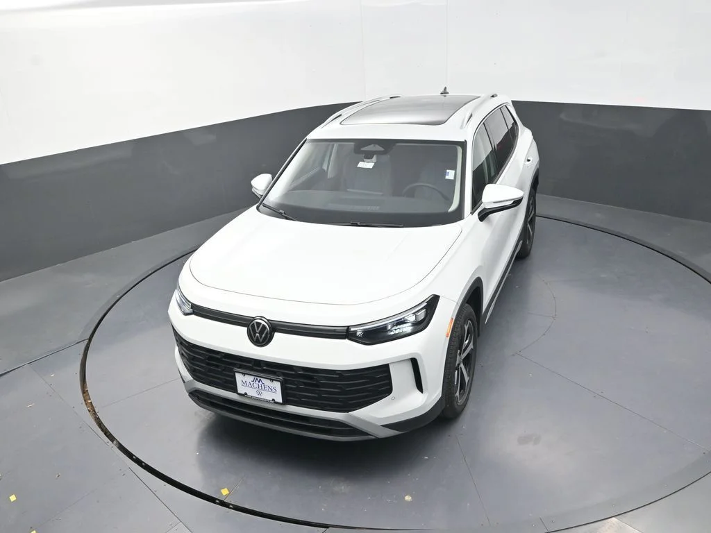 2026 Volkswagen Tiguan SE - Photo 15