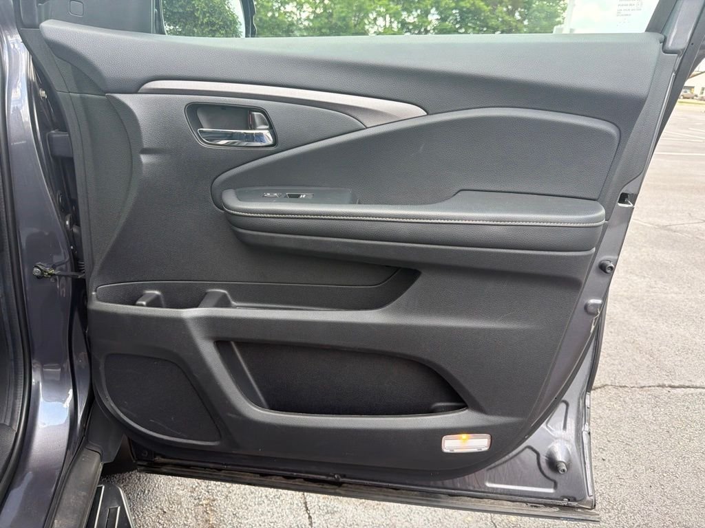 Certified Used 2022 Modern Steel Metallic Honda RTL-E image 25
