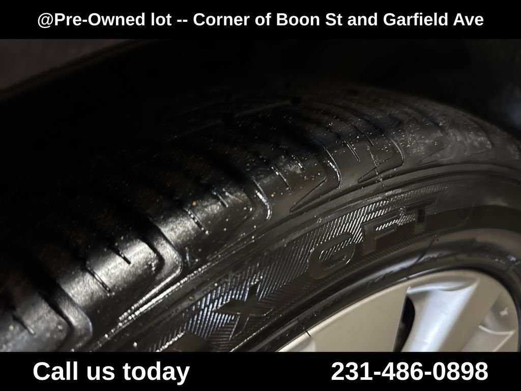 Used 2010 Brown Hyundai Limited image 12