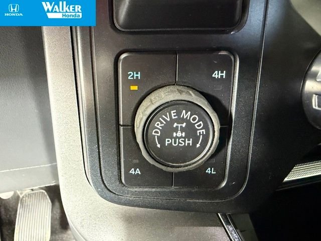 Used 2025 Black Ford Lariat image 33