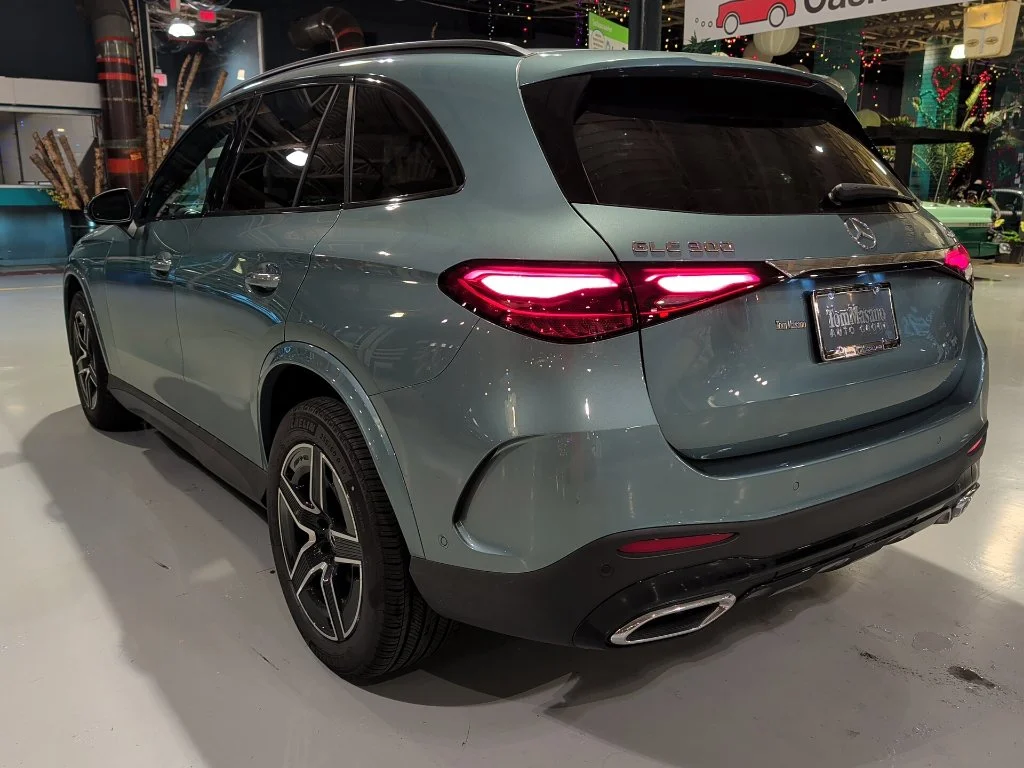 Used 2026 Silver Mercedes-Benz GLC 300 image 10