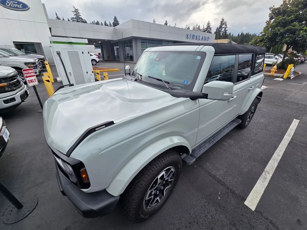 Used 2024 Green Ford Outer Banks image 6