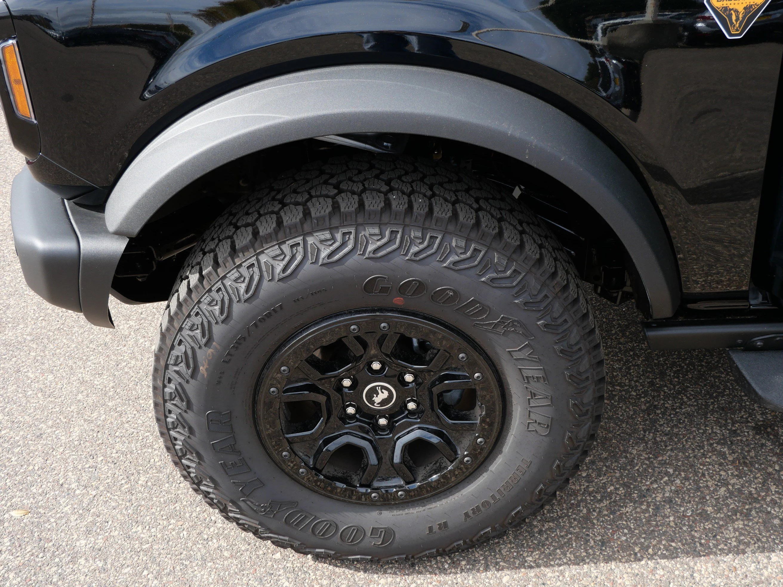 New 2026 Shadow Black Ford Badlands image 15