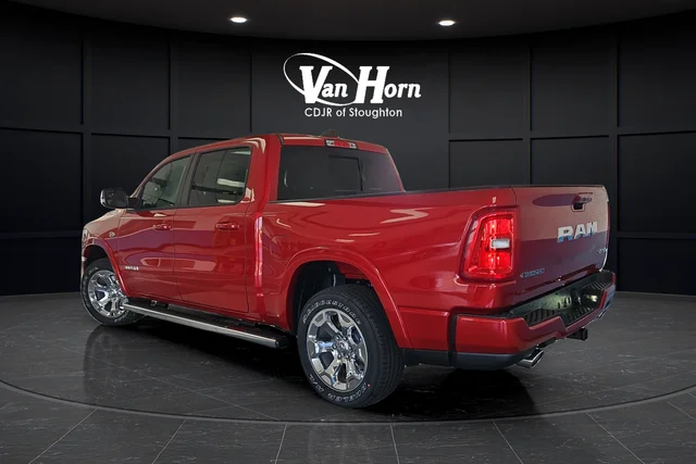 New 2026 Molten Red Pearl-Coat Exterior Paint RAM Big Horn/Lone Star image 5