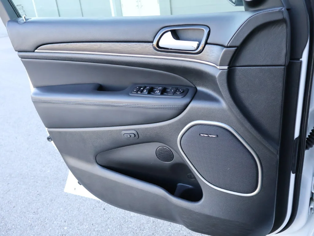 Used 2021 White Jeep High Altitude image 36