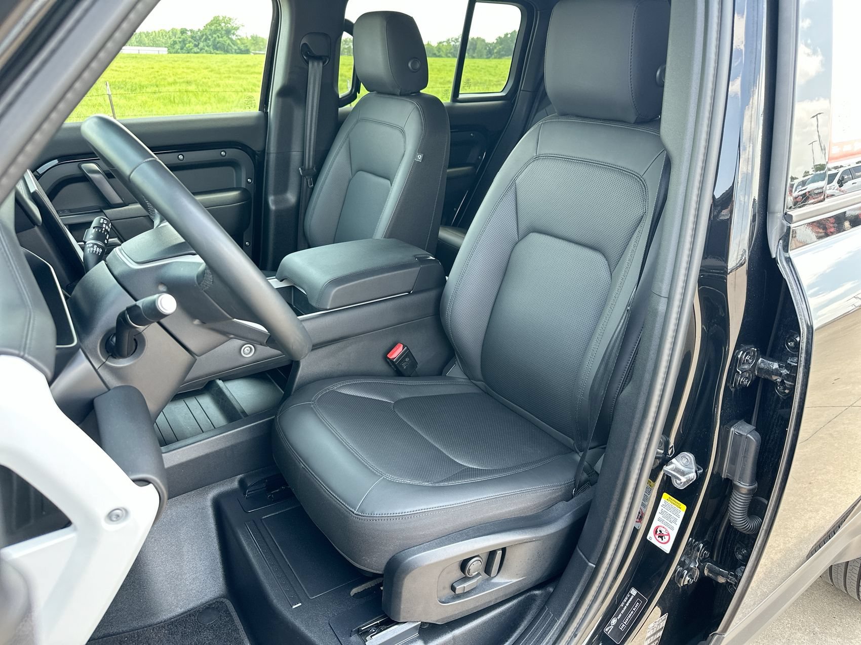 Used 2025 Black Land Rover S image 11