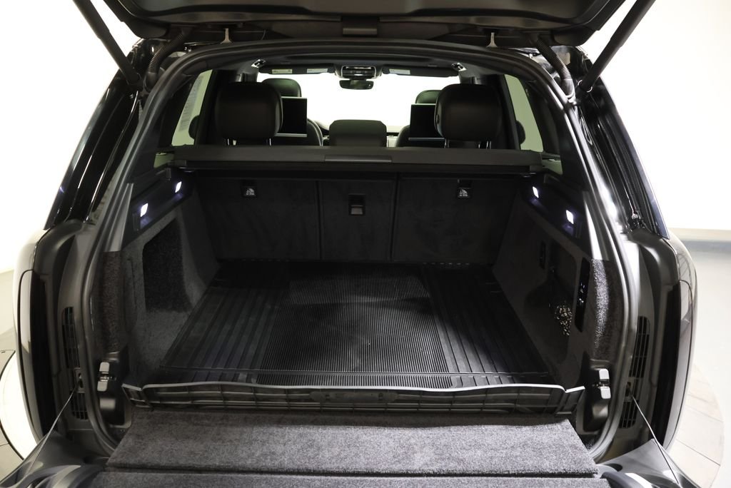 Certified Used 2023 Santorini Black Metallic Land Rover SE image 48