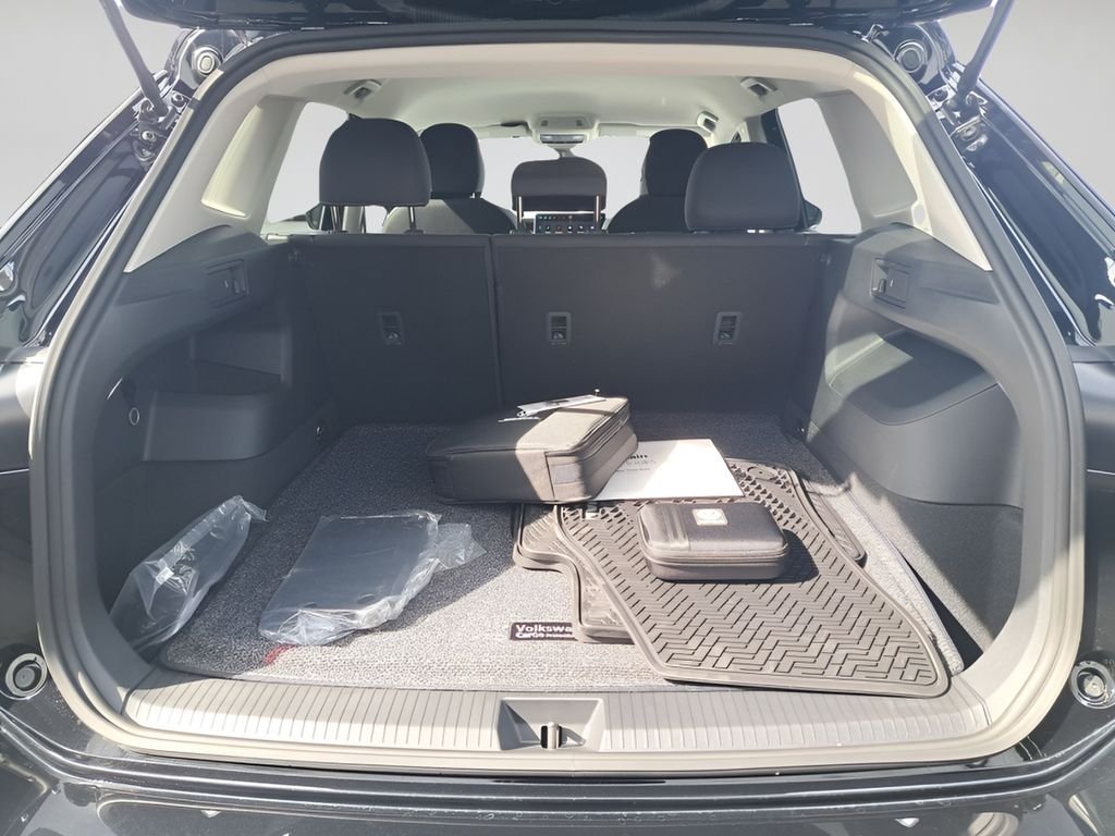 New 2026 Black Volkswagen 2.0T S image 29