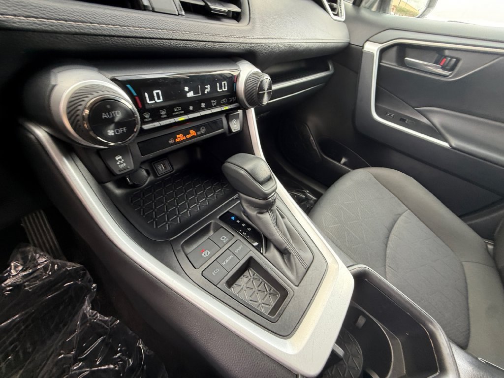Used 2025 White Toyota XLE image 6