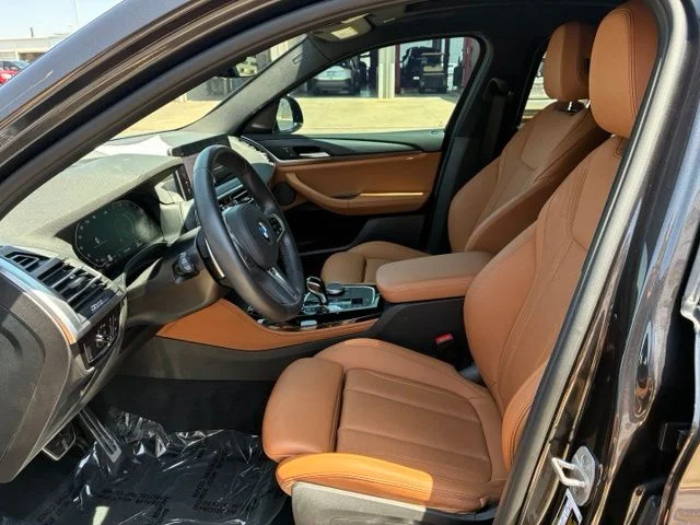 Used 2025 Dark Graphite Metallic BMW xDrive30i image 7