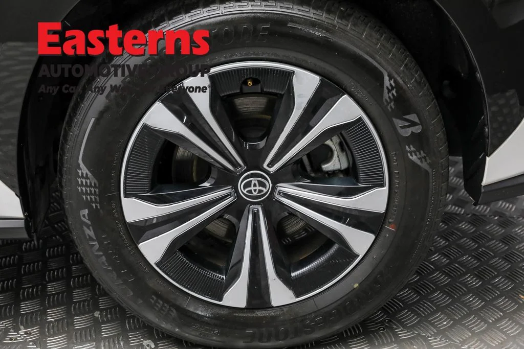 Used 2023 White Toyota XLE image 8