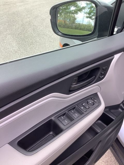 2024 Honda Odyssey EX-L - Photo 18