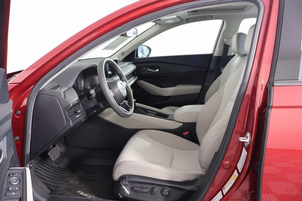 New 2026 Radiant Red Metallic Honda SE image 5